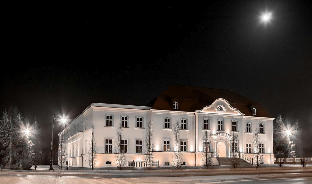 SwarzędzPalazzo Adler住宿加早餐旅馆 外观 照片